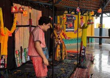 Chapadão do Sul recebe o espetáculo “Pelega e a Porca Prenha” do projeto Escambo UBU